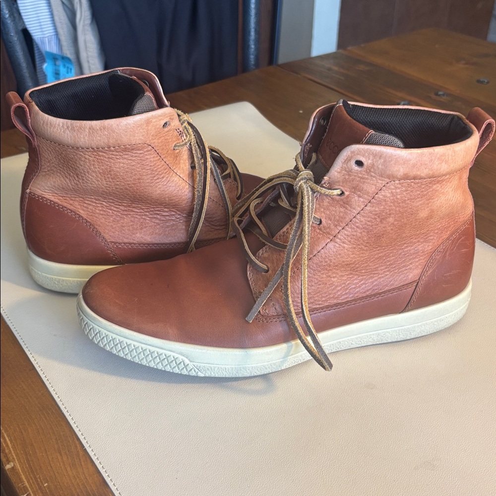 ECCO Men's Tan/Brown Leather Chukka Boots - Picture 2 of 14